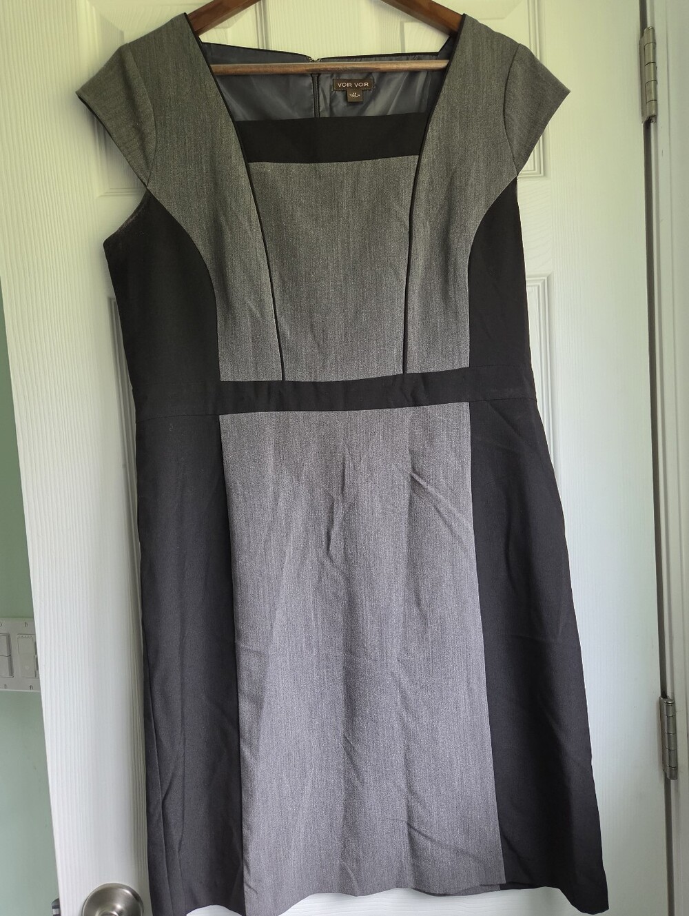 Voir Voir Colorblock Sheath Dress Womens Size 12 Grey Black Cap Sleeve Corporate